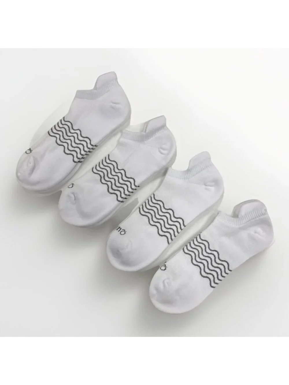 Quince Men's Organic Cotton Ankle Socks 4-Pack in White Size XS/S 5-8